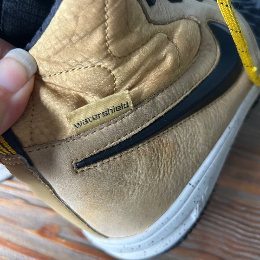 Nike Air Force 1 AF1 High Watershield Boots Kids Gold‎ Black Sneakers